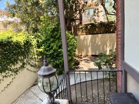 Detail Gallery Image 44 of 54 For 2249 Montrose Ave #7,  Montrose,  CA 91020 - 3 Beds | 2/1 Baths