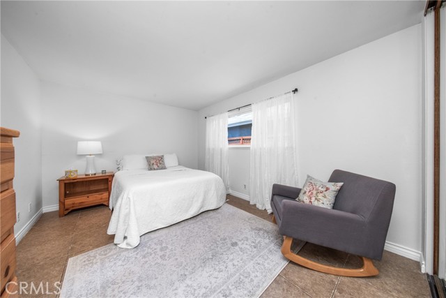 2060 Belgrave Court, Simi Valley CA: https://media.crmls.org/medias/4e7475f1-b3fb-4436-9f94-e6b1d55a034f.jpg