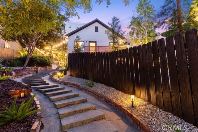 Detail Gallery Image 51 of 64 For 2207 - 2009 Apex Ave, Los Angeles,  CA 90039 - 2 Beds | 2 Baths