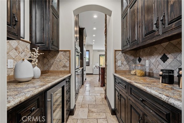 212 Baltimore Avenue, Huntington Beach CA: https://media.crmls.org/medias/4e75a9a0-5e51-422b-b30e-b46792ce8a93.jpg