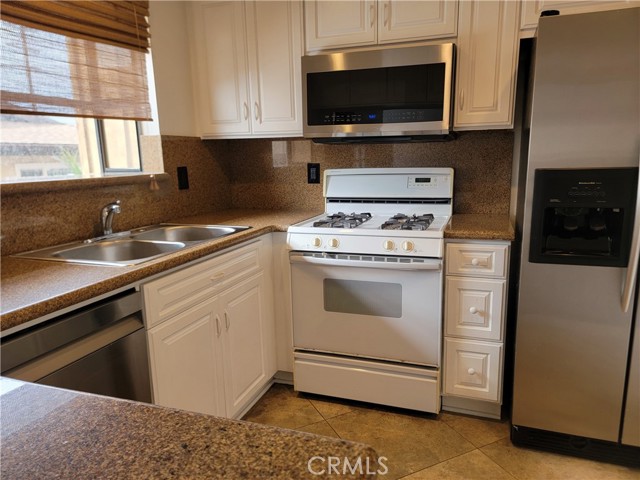 Detail Gallery Image 3 of 18 For 4312 W 182nd St, Torrance,  CA 90504 - 2 Beds | 2/1 Baths