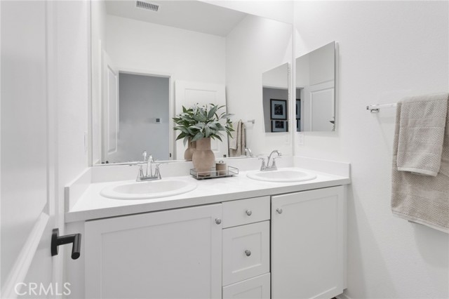 5604 Altamura Way, Fontana CA: https://media.crmls.org/medias/4e7694f9-d20a-4127-b0af-d54843184f48.jpg