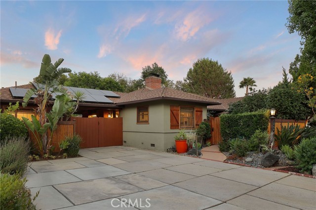 5866 Varna Avenue, Valley Glen CA: https://media.crmls.org/medias/4e77c609-2073-4653-bed1-4bc1271a0a7f.jpg