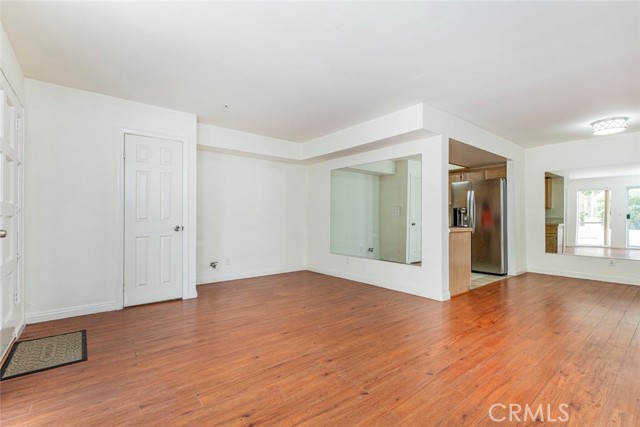 Detail Gallery Image 12 of 44 For 116 W Maple St #9,  Glendale,  CA 91204 - 3 Beds | 2 Baths