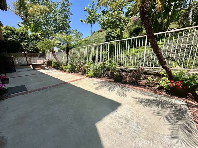 56 Egret Lane, Aliso Viejo CA: https://media.crmls.org/medias/4e7911ca-cdf8-4adf-9029-0f9f46871db0.jpg