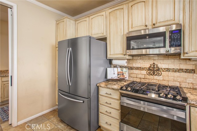 Detail Gallery Image 14 of 37 For 1656 Hibiscus Ct, Beaumont,  CA 92223 - 2 Beds | 2 Baths