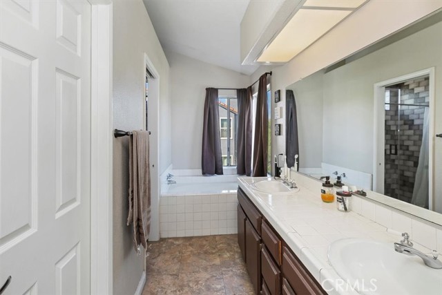 Detail Gallery Image 34 of 49 For 20628 Mesa Oak Dr, Riverside,  CA 92508 - 4 Beds | 3 Baths