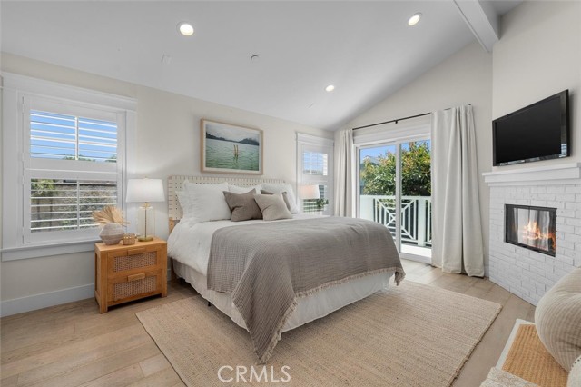 1605 Steinhart Avenue, Redondo Beach CA: https://media.crmls.org/medias/4e79be6c-13b9-43f3-a3a5-7ecd5c48e039.jpg