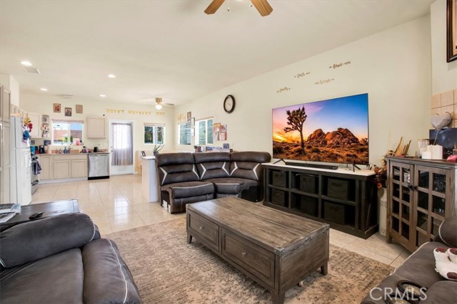 Detail Gallery Image 6 of 31 For 6349 Cahuilla Ave, Twentynine Palms,  CA 92277 - 3 Beds | 2 Baths