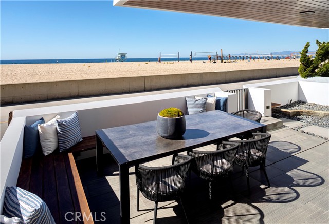 732 The Strand, Hermosa Beach, California 90254, 4 Bedrooms Bedrooms, ,2 BathroomsBathrooms,Residential,Sold,The Strand,SB25197850