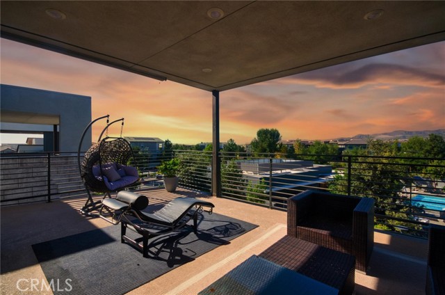 259 Chorus, Irvine CA: https://media.crmls.org/medias/4e7a7aa5-301f-41e1-af4c-e7150836e13a.jpg