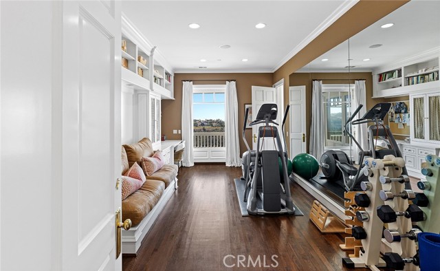 1 San Mateo Way, Corona del Mar CA: https://media.crmls.org/medias/4e7aca6b-bc96-4be3-b718-6b78a17df3bc.jpg
