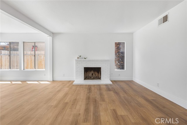 Detail Gallery Image 4 of 20 For 11922 Wild Flax Ln, Moreno Valley,  CA 92557 - 3 Beds | 2/1 Baths