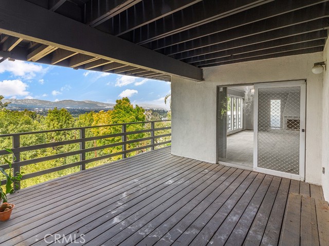 Detail Gallery Image 21 of 28 For 22212 Cass Ave, Woodland Hills,  CA 91364 - 4 Beds | 3/1 Baths