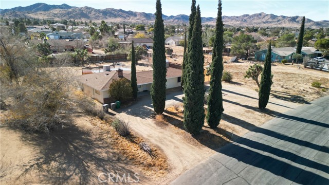 Detail Gallery Image 2 of 34 For 58387 Carlyle Dr, Yucca Valley,  CA 92284 - 3 Beds | 2/1 Baths