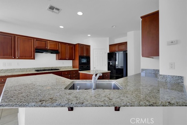 Detail Gallery Image 15 of 66 For 3813 Arcano, Olivehurst,  CA 95961 - 4 Beds | 3 Baths