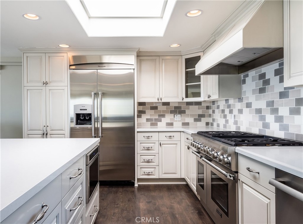 2909 Bayview Drive