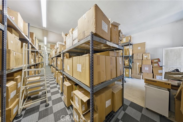  Commercial for Sale in Los Angeles, California