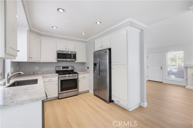 14719 Zinnia Court photo 13