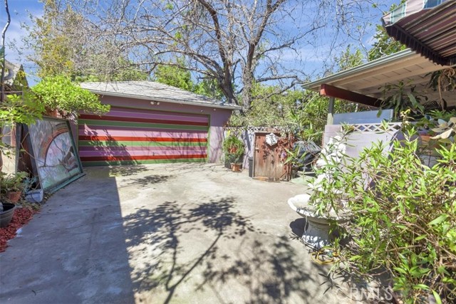 Detail Gallery Image 34 of 38 For 2310 Poinsettia, Santa Ana,  CA 92706 - 3 Beds | 2 Baths