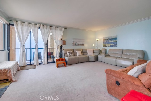 Detail Gallery Image 19 of 53 For 727 Esplanade, Redondo Beach,  CA 90277 - 2 Beds | 2/1 Baths