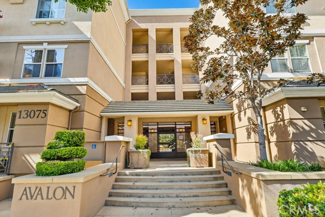 Image 42 of 75 For 13075 Pacific Promenade  115