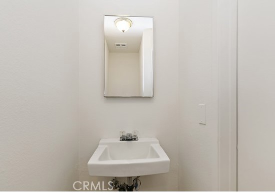 https://media.crmls.org/medias/4e8075c9-7fd4-4a73-a61a-fd1ef50ed164.jpg?preset=X-Large