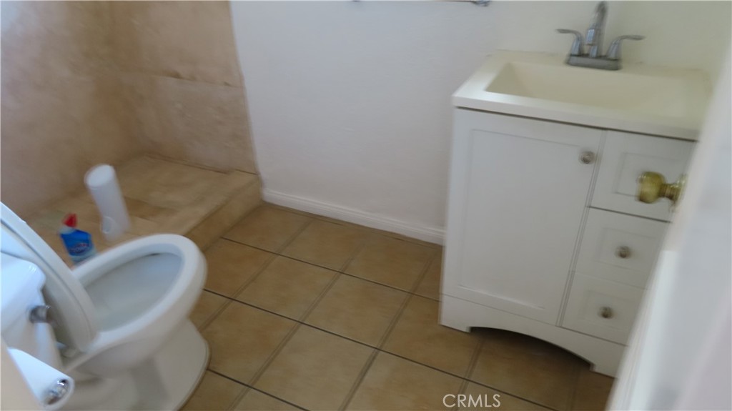 https://media.crmls.org/medias/4e808810-93ea-4804-a635-22ec4d10ab01.jpg?preset=X-Large