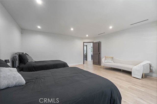 Detail Gallery Image 27 of 75 For 17043 Gunther St, Granada Hills,  CA 91344 - 4 Beds | 4 Baths