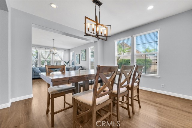 6895 Guinevere Court, Eastvale CA: https://media.crmls.org/medias/4e82a361-4e11-4f08-bc44-36d9e1bc4309.jpg