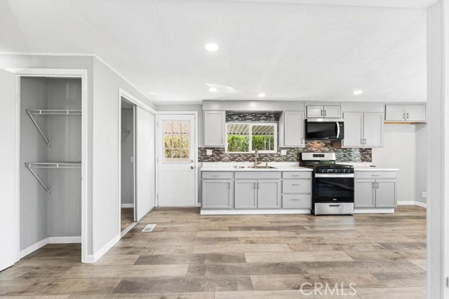 Detail Gallery Image 11 of 28 For 17555 Corkhill Rd #28,  Desert Hot Springs,  CA 92240 - 2 Beds | 2 Baths