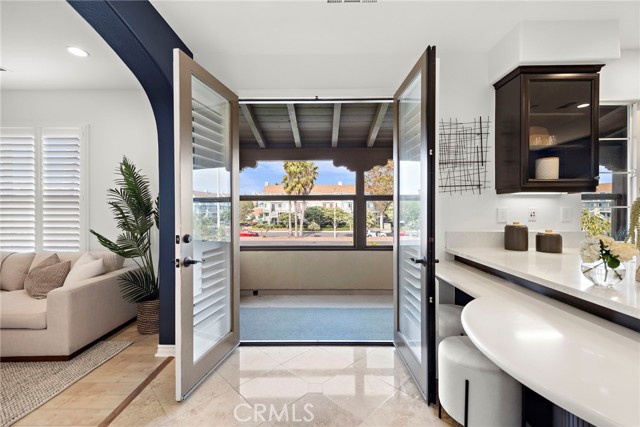 7988 Aldea Circle, Huntington Beach CA: https://media.crmls.org/medias/4e85079d-333e-4740-8fee-eb3730cd14fa.jpg