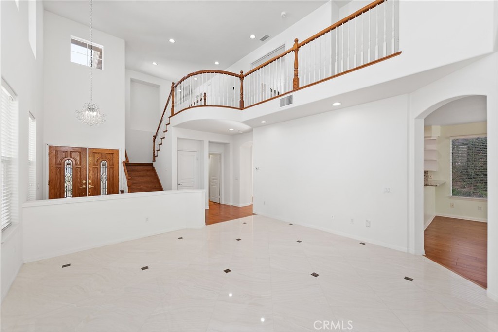 https://media.crmls.org/medias/4e85654d-86a0-4419-a422-b877f035da65.jpg?preset=X-Large