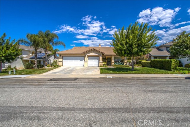 Detail Gallery Image 1 of 1 For 33366 Golden Meadow Ct, Yucaipa,  CA 92399 - 4 Beds | 2 Baths