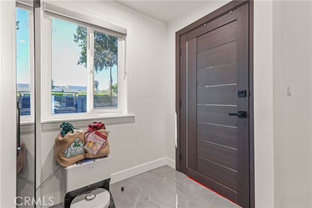 Image 4 of 40 For 2240 Parish  