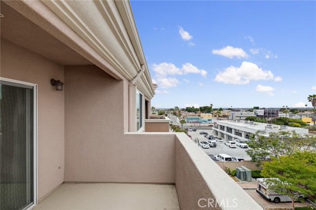 2750 ARTESIA BLVD, Redondo Beach, California 90278, 2 Bedrooms Bedrooms, ,2 BathroomsBathrooms,Residential,Sold,ARTESIA BLVD,SB23099709