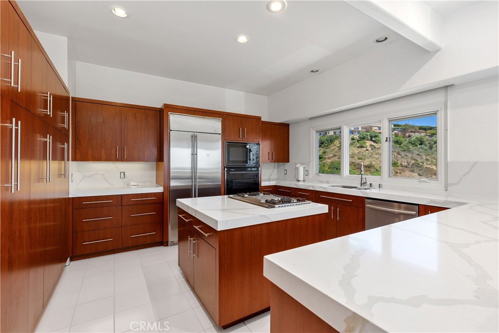 MLS #OC26092439 image #15