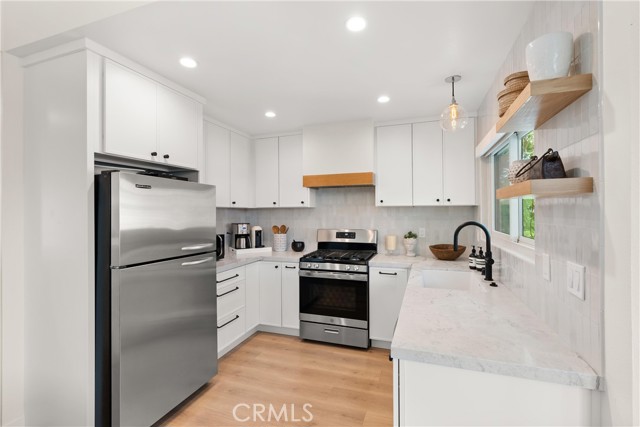 Detail Gallery Image 5 of 19 For 617 1/2 Acacia Ave, Corona Del Mar,  CA 92625 - 2 Beds | 2 Baths