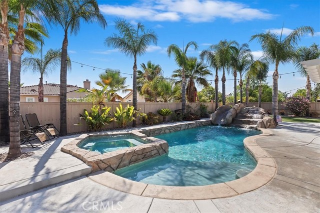 8214 Lavender Lane, Riverside CA: https://media.crmls.org/medias/4e875a5e-2bea-4127-b6ea-e5e66c7dc989.jpg