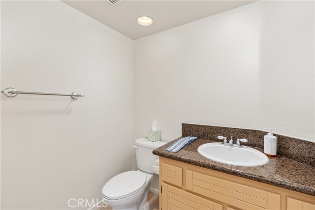 Detail Gallery Image 12 of 26 For 17 Coromande, Irvine,  CA 92614 - 3 Beds | 2/1 Baths