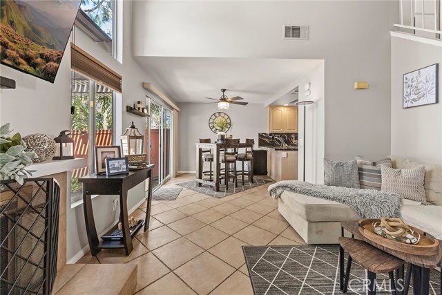 Detail Gallery Image 2 of 23 For 630 W Palm Ave #48,  Orange,  CA 92868 - 2 Beds | 1/1 Baths