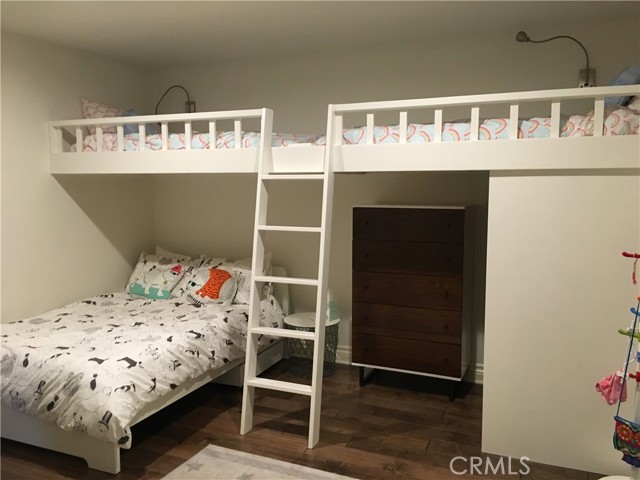 Detail Gallery Image 9 of 17 For 23400 Collins St, Woodland Hills,  CA 91367 - 3 Beds | 3/1 Baths