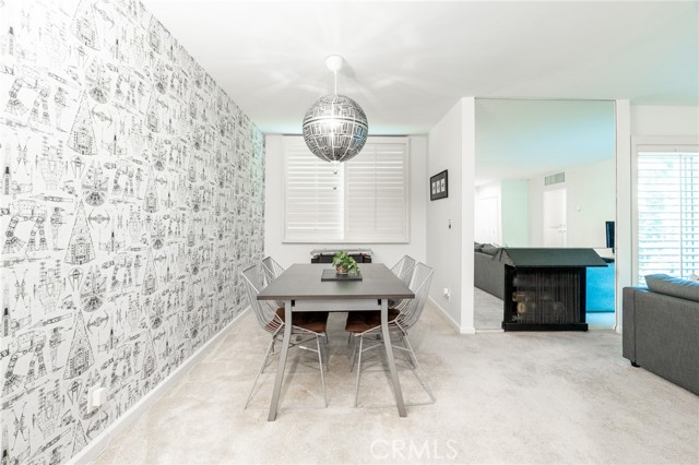 927 N Kings Road, West Hollywood CA: https://media.crmls.org/medias/4e8972a7-6e77-4e0f-b97e-2805f6a92925.jpg