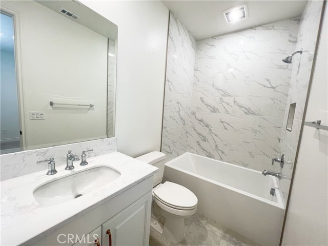 Detail Gallery Image 8 of 15 For 122 Gemini, Irvine,  CA 92618 - 4 Beds | 4 Baths