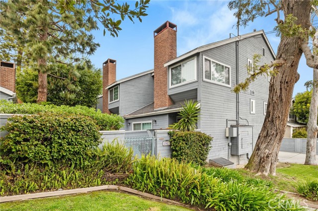 1917 Nelson Avenue, Redondo Beach, California 90278, 3 Bedrooms Bedrooms, ,1 BathroomBathrooms,Residential,Sold,Nelson Avenue,SB23059109