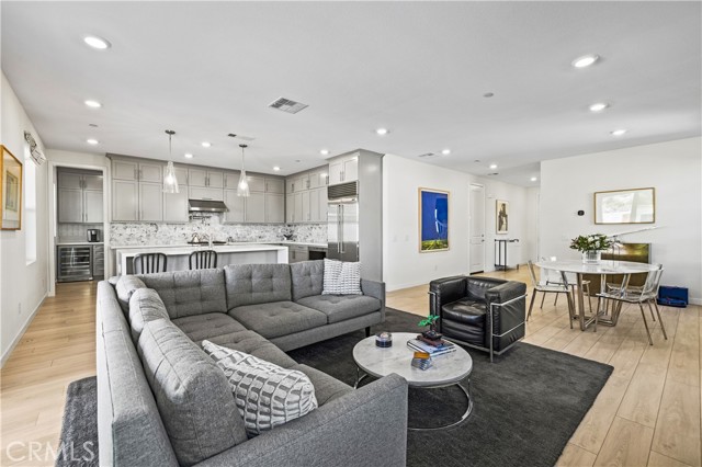 27774 Marquee Drive, Valencia CA: https://media.crmls.org/medias/4e8b1626-c0a2-4a48-b9f8-26f2475805cf.jpg