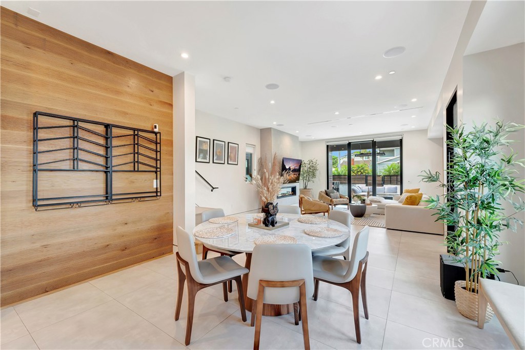 4e8b43eb 9a44 4969 Bd11 E37bdd0814ce