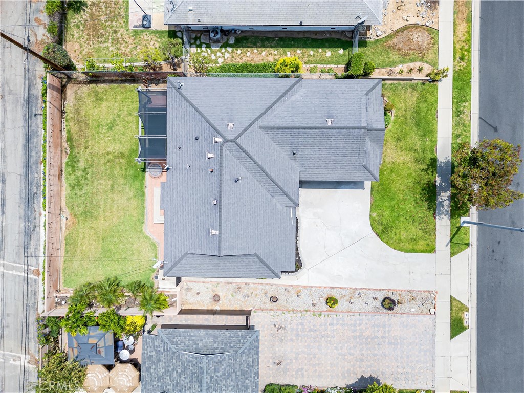 https://media.crmls.org/medias/4e8cf62a-6d2f-469a-be2c-93b4f976be5c.jpg?preset=X-Large