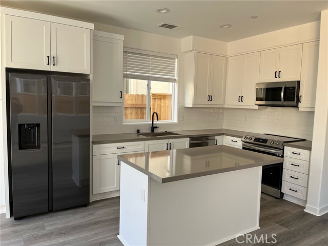 Detail Gallery Image 2 of 33 For 1868 San Luis Ranch, San Luis Obispo,  CA 83401 - 3 Beds | 2/1 Baths