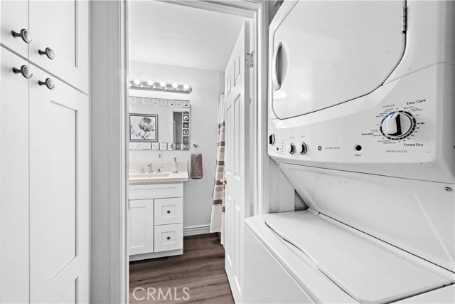 4e8f8afc 5877 4b49 8608 307753a8944e